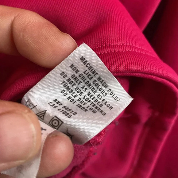 Under armor, hot pink hoodie size extra large, semi fitted - Picture 10 of 11